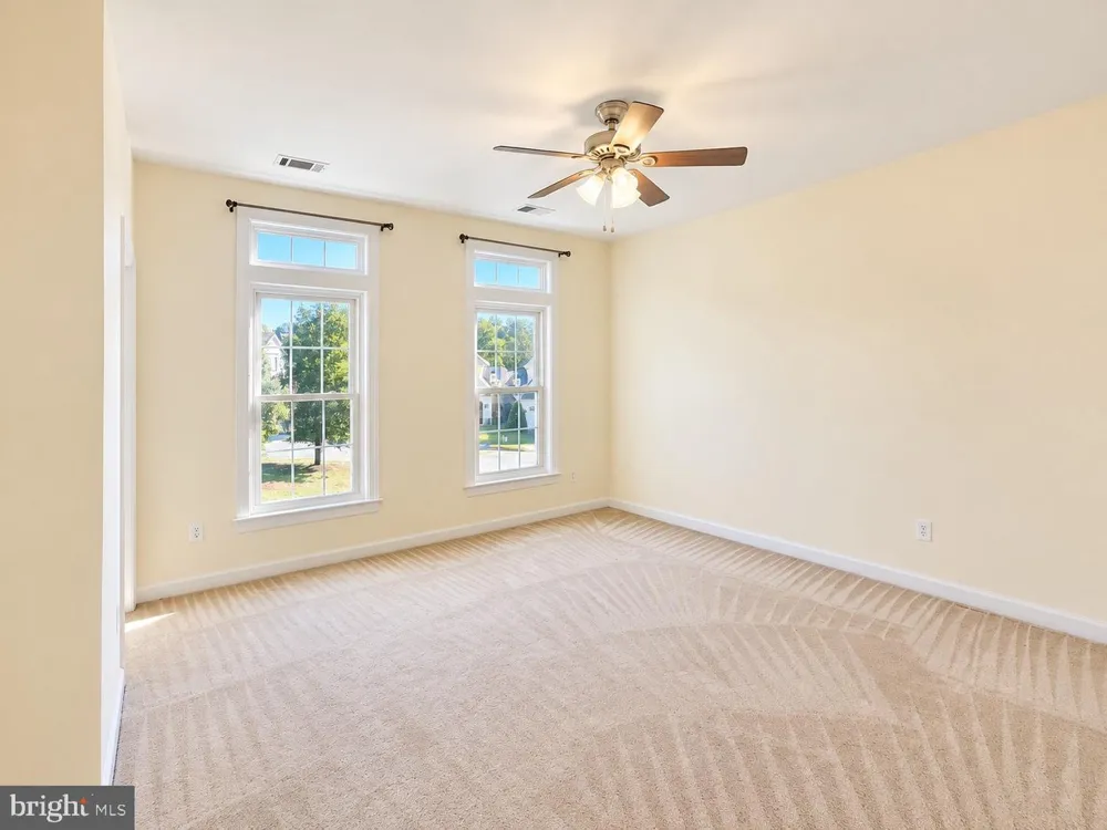 47636 MID SURREY SQUARE Sterling, VA 20165