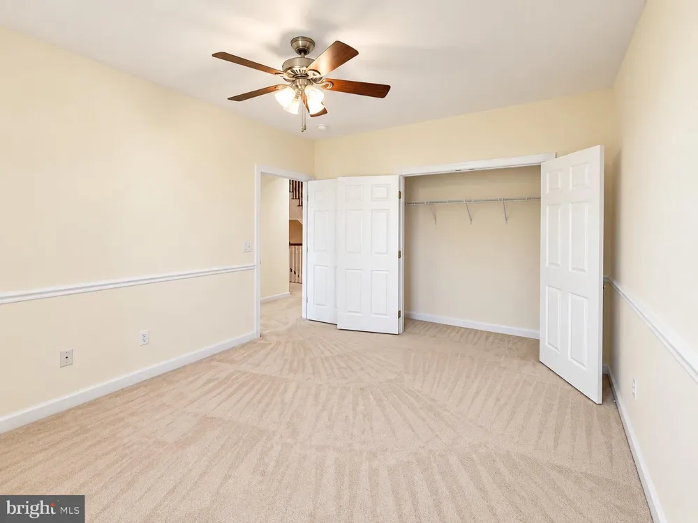 47636 MID SURREY SQUARE Sterling, VA 20165