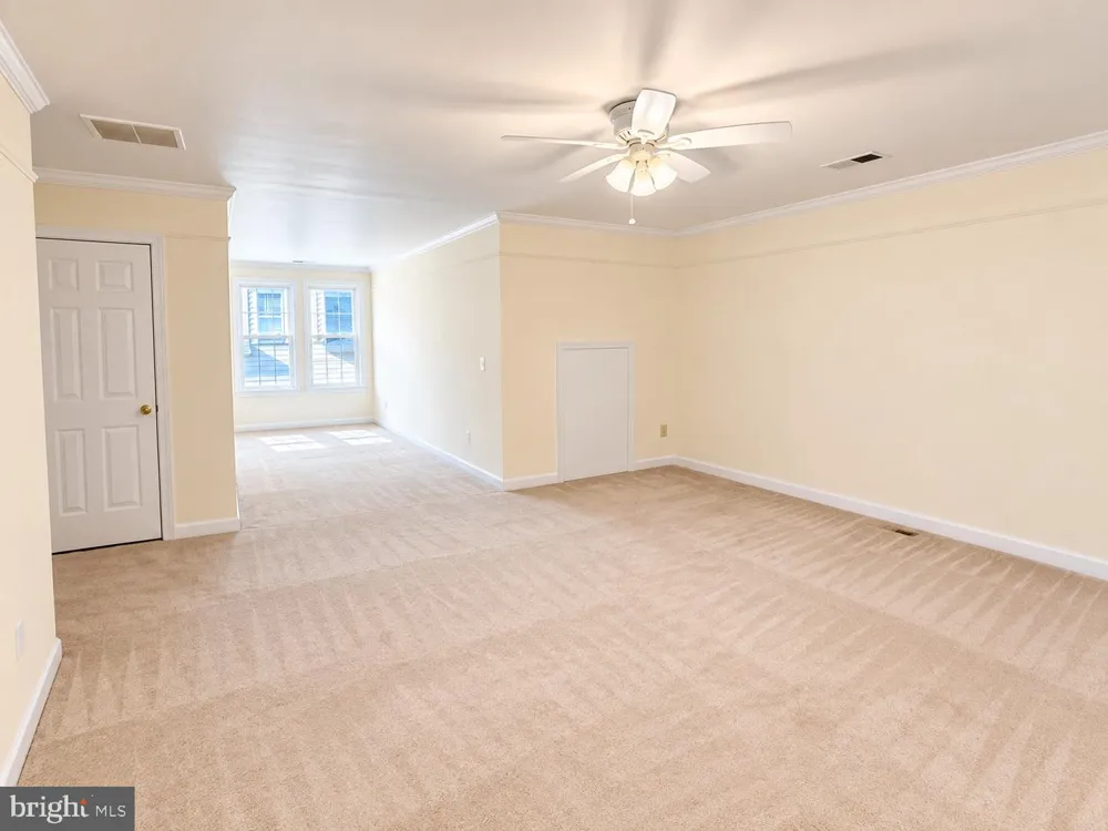 47636 MID SURREY SQUARE Sterling, VA 20165