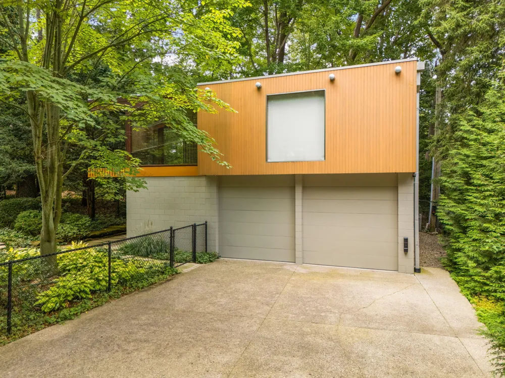 1030 Spruce Drive Ann Arbor, MI 48104