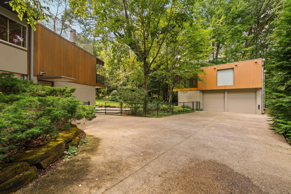 1030 Spruce Drive Ann Arbor, MI 48104