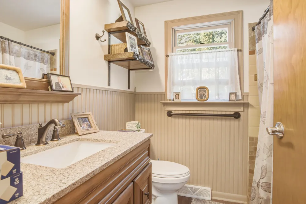 8182 S Youngman Road Greenville, MI 48838