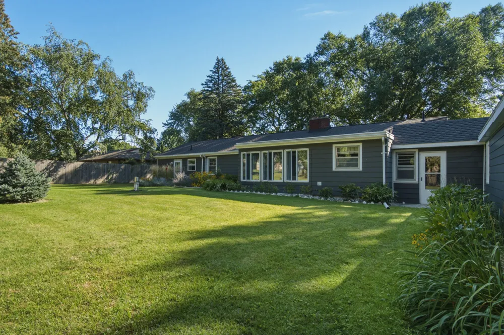 8182 S Youngman Road Greenville, MI 48838