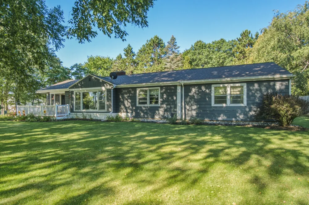 8182 S Youngman Road Greenville, MI 48838