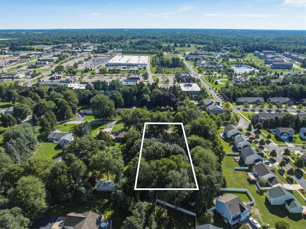 8182 S Youngman Road Greenville, MI 48838