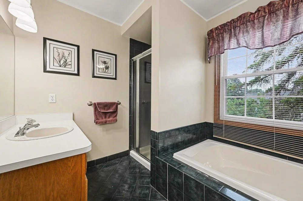 45128 Glengarry Road Canton, MI 48188