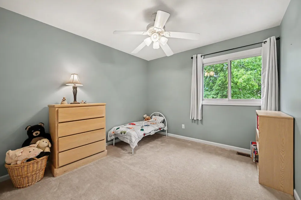 45128 Glengarry Road Canton, MI 48188