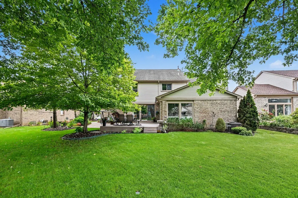 45128 Glengarry Road Canton, MI 48188