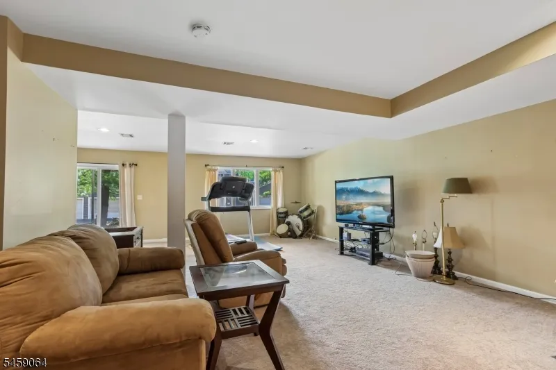 411 Heights Dr Haledon, NJ 07508