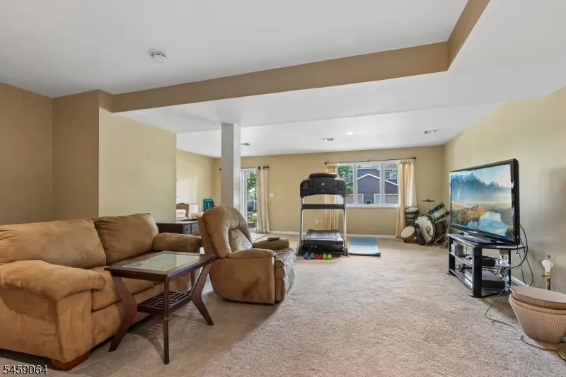 411 Heights Dr Haledon, NJ 07508