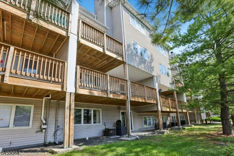 411 Heights Dr Haledon, NJ 07508