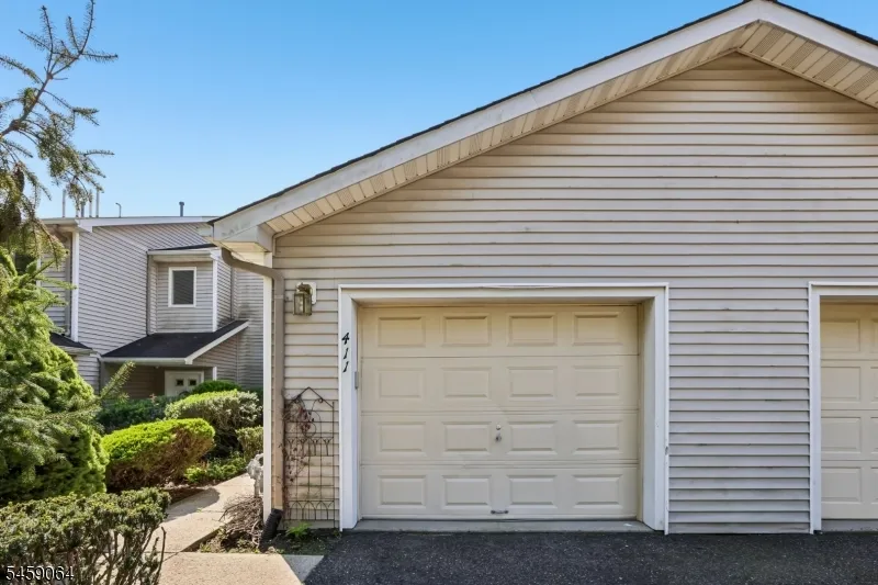 411 Heights Dr Haledon, NJ 07508