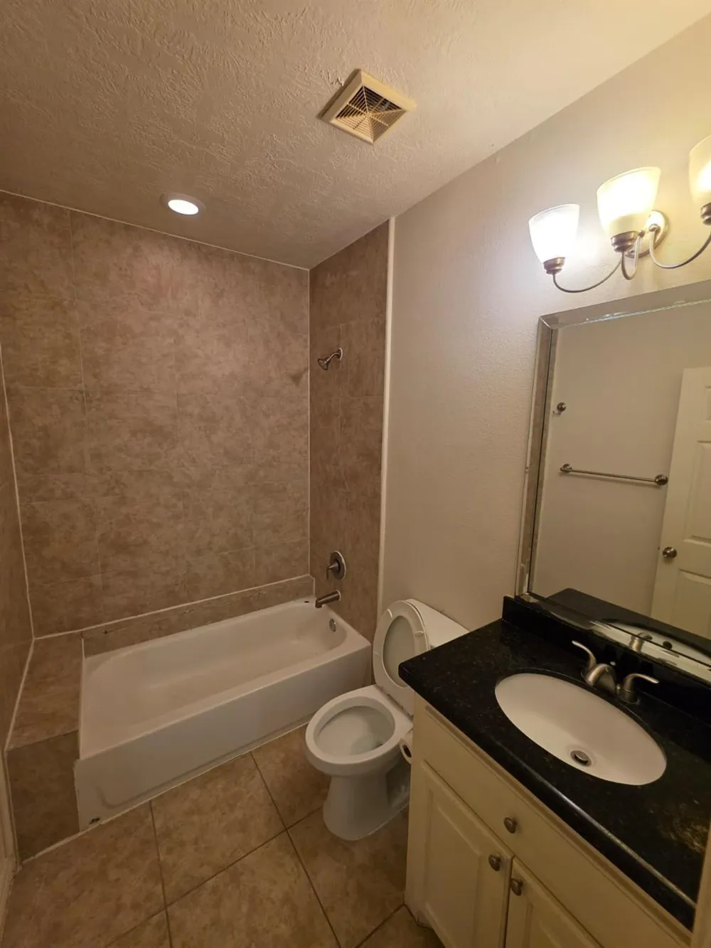 16020 Fountainview Drive #12 Montgomery, TX 77356