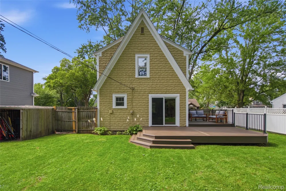 6564 Eastlawn Avenue Clarkston City, MI 48346