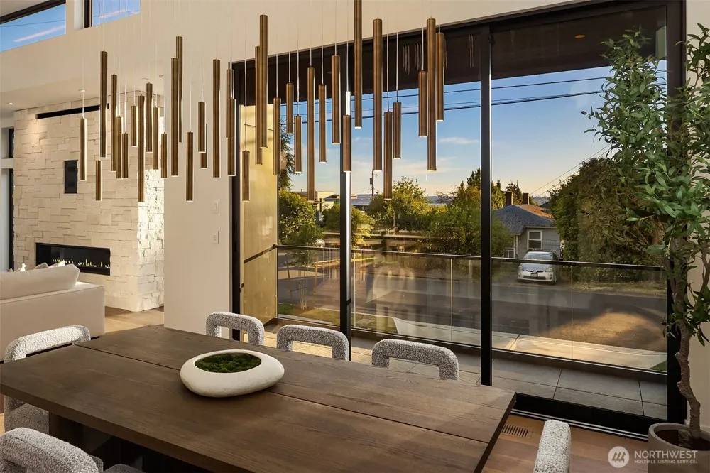 10232 NE 65th Street Kirkland, WA 98033