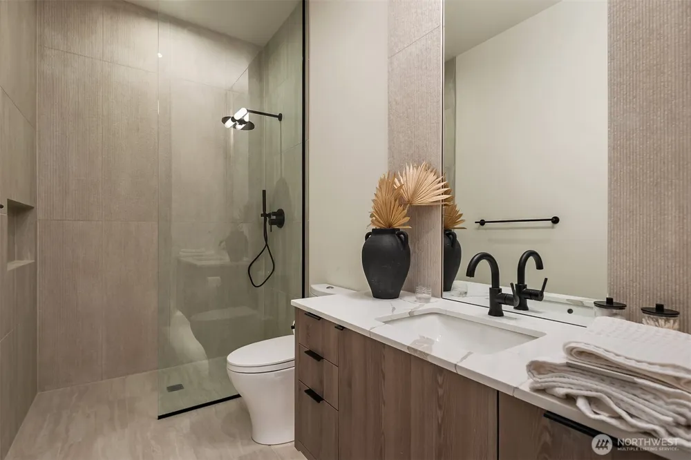 10232 NE 65th Street Kirkland, WA 98033