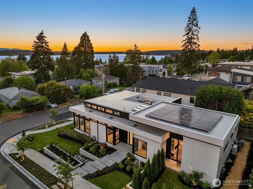 10232 NE 65th Street Kirkland, WA 98033