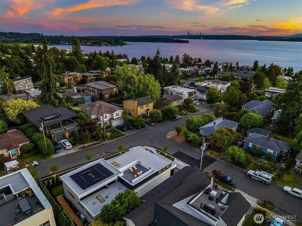 10232 NE 65th Street Kirkland, WA 98033
