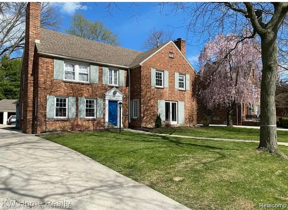578 Neff Road Grosse Pointe City, MI 48230