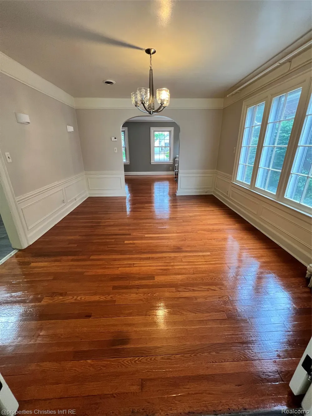 578 Neff Road Grosse Pointe City, MI 48230