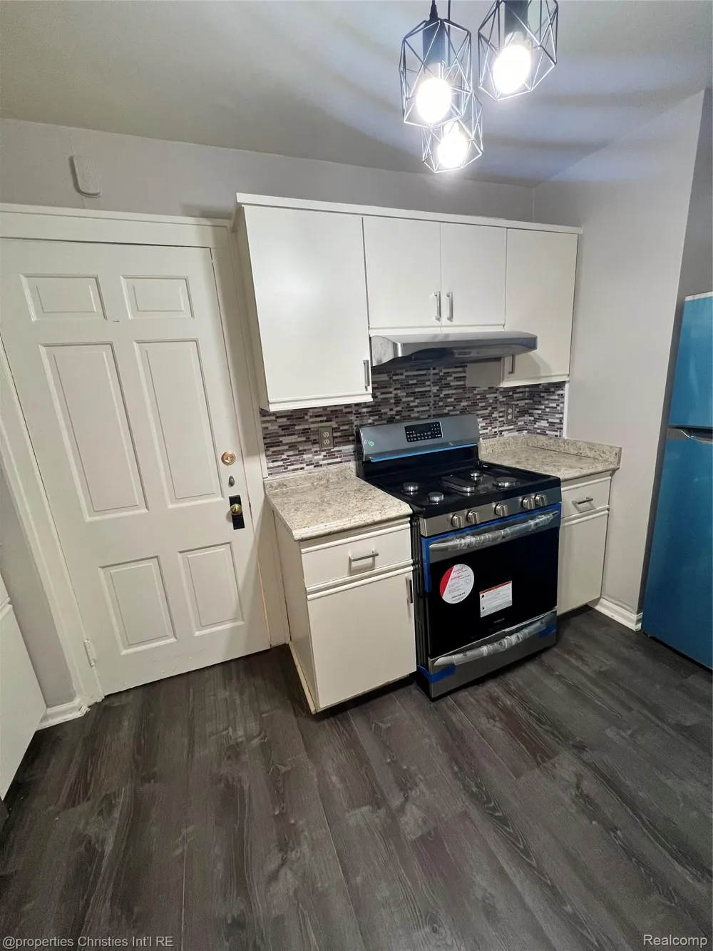 578 Neff Road Grosse Pointe City, MI 48230