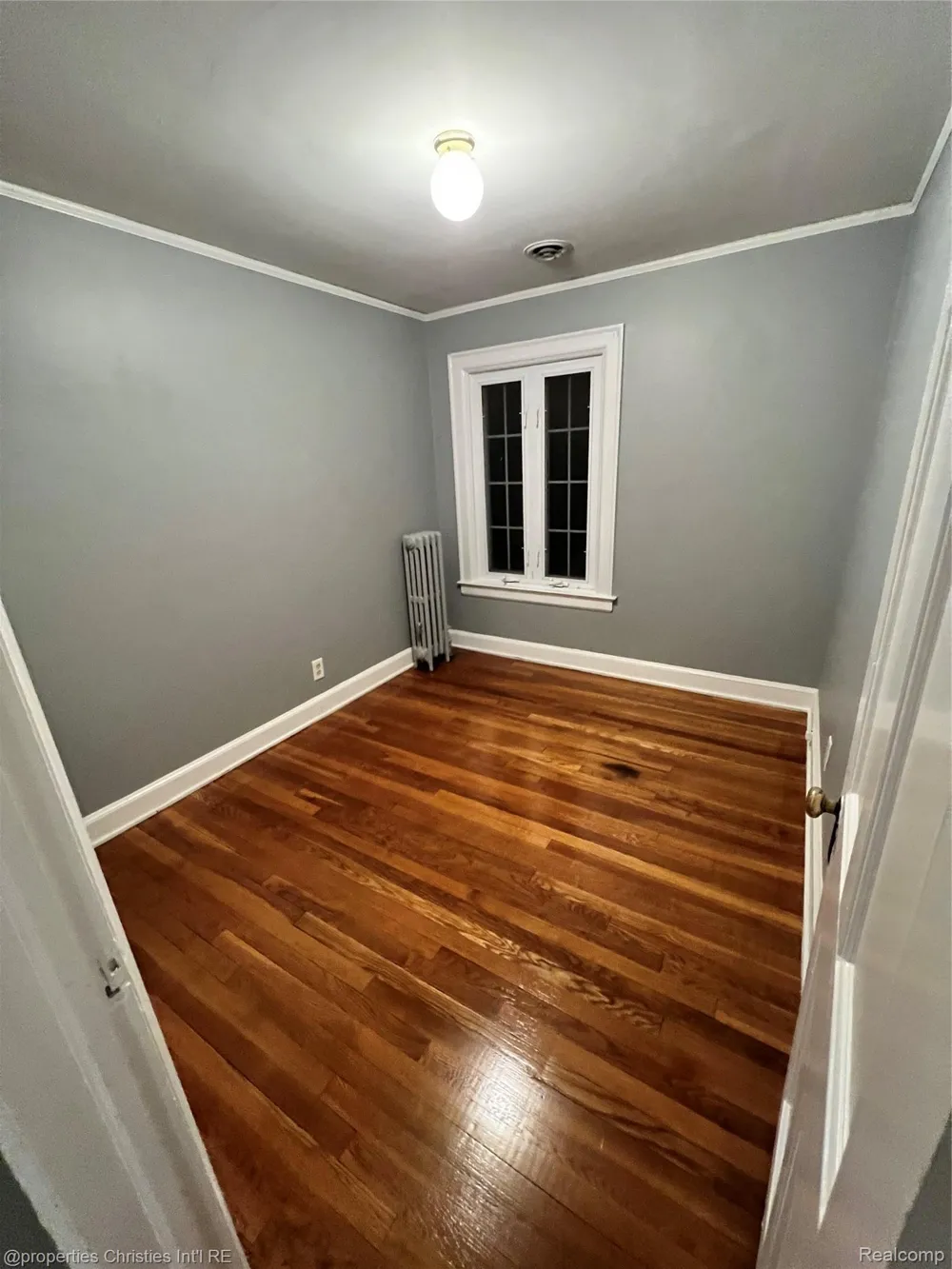 578 Neff Road Grosse Pointe City, MI 48230