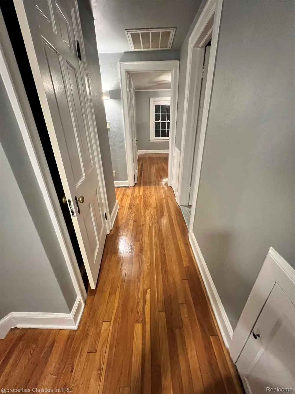 578 Neff Road Grosse Pointe City, MI 48230