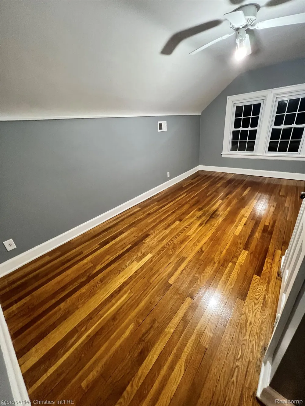 578 Neff Road Grosse Pointe City, MI 48230