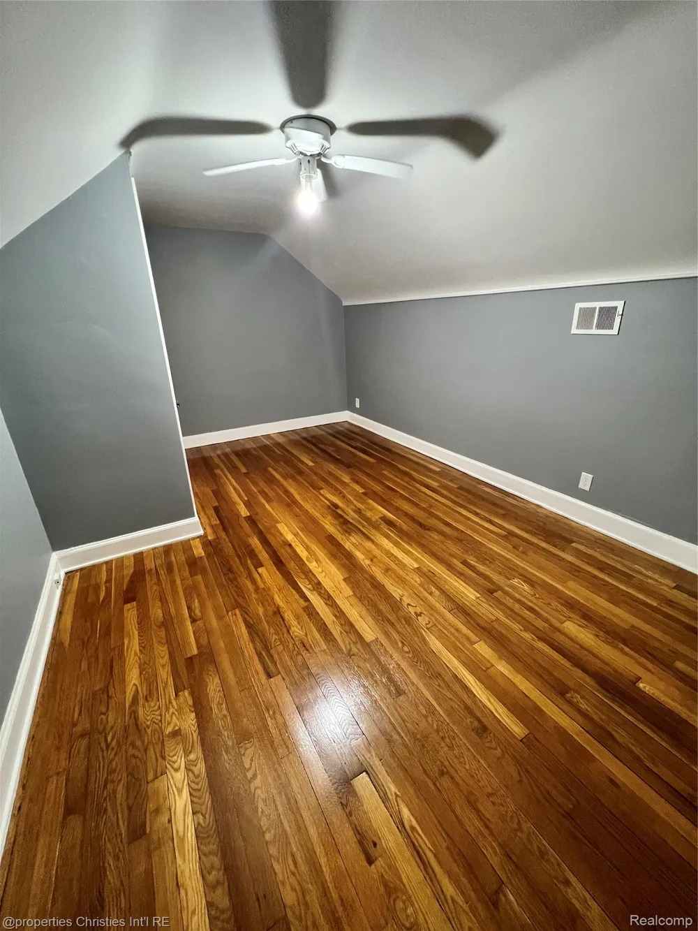 578 Neff Road Grosse Pointe City, MI 48230