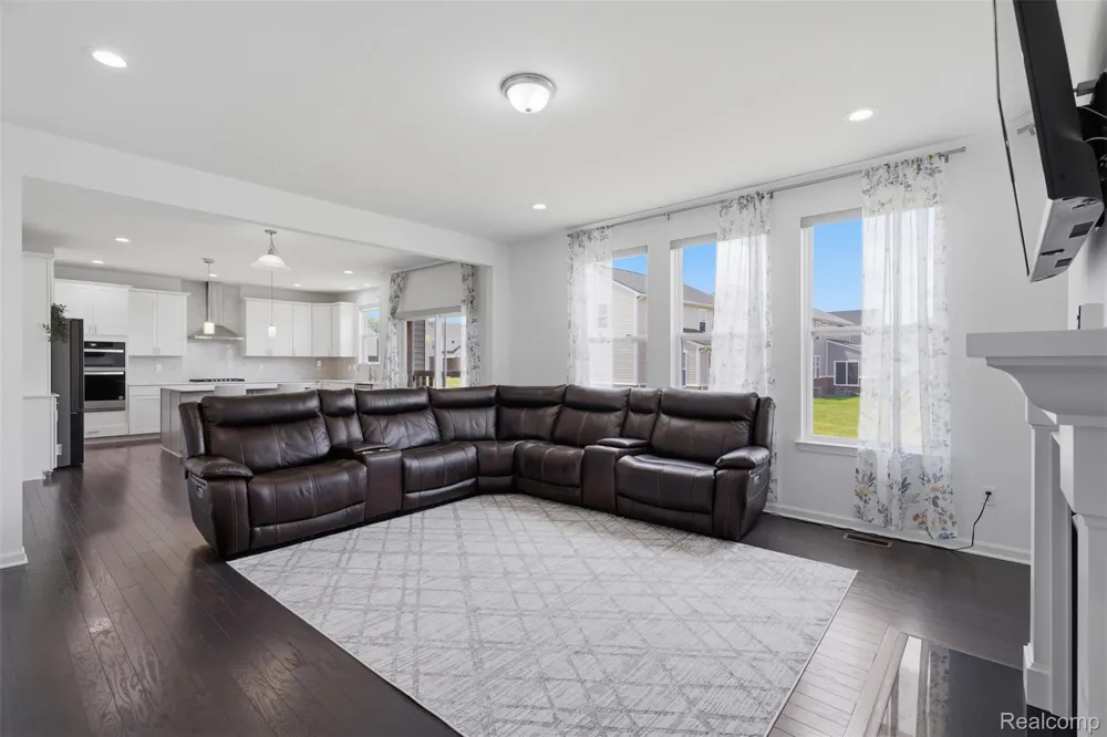 20633 Gidran Drive Lyon Charter Township, MI 48178