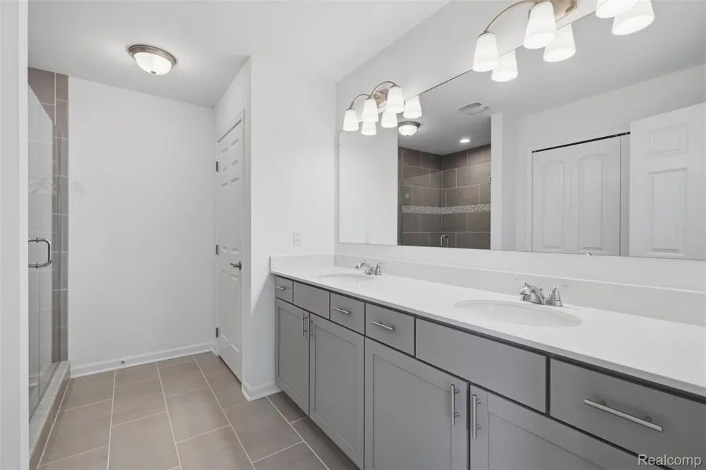 20633 Gidran Drive Lyon Charter Township, MI 48178