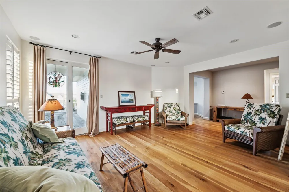 3315 Windlass Court Galveston, TX 77554
