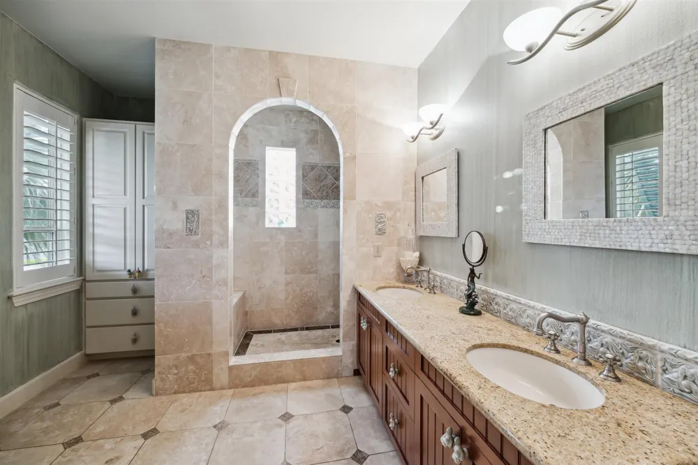 3315 Windlass Court Galveston, TX 77554
