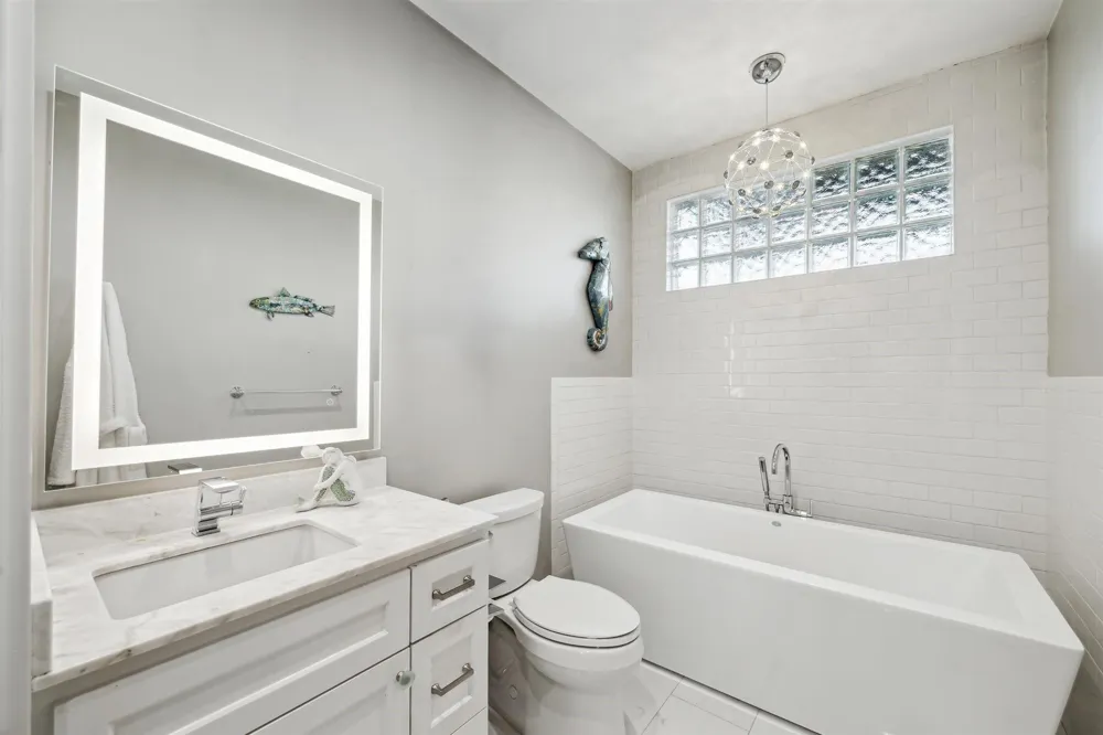 3315 Windlass Court Galveston, TX 77554