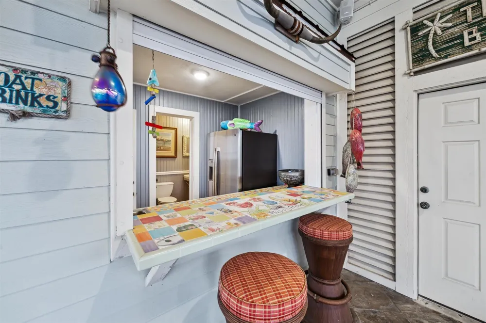 3315 Windlass Court Galveston, TX 77554