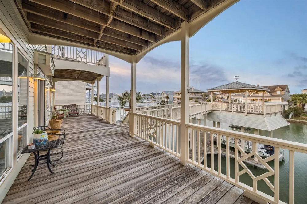 3315 Windlass Court Galveston, TX 77554