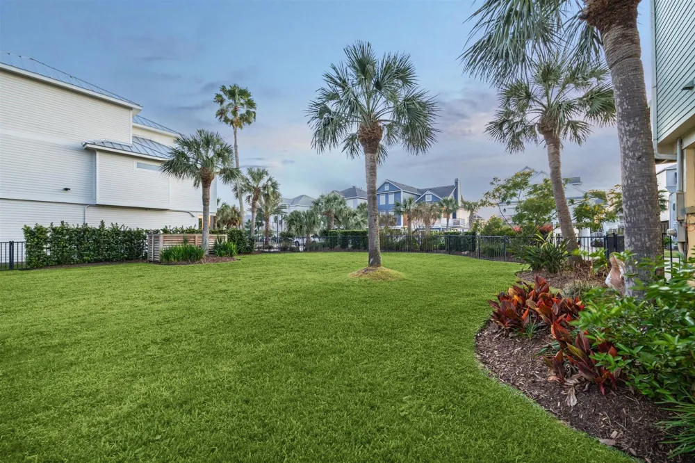 3315 Windlass Court Galveston, TX 77554