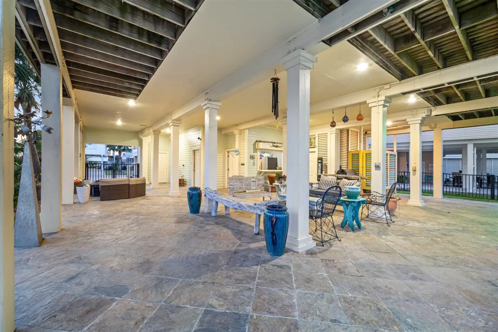 3315 Windlass Court Galveston, TX 77554