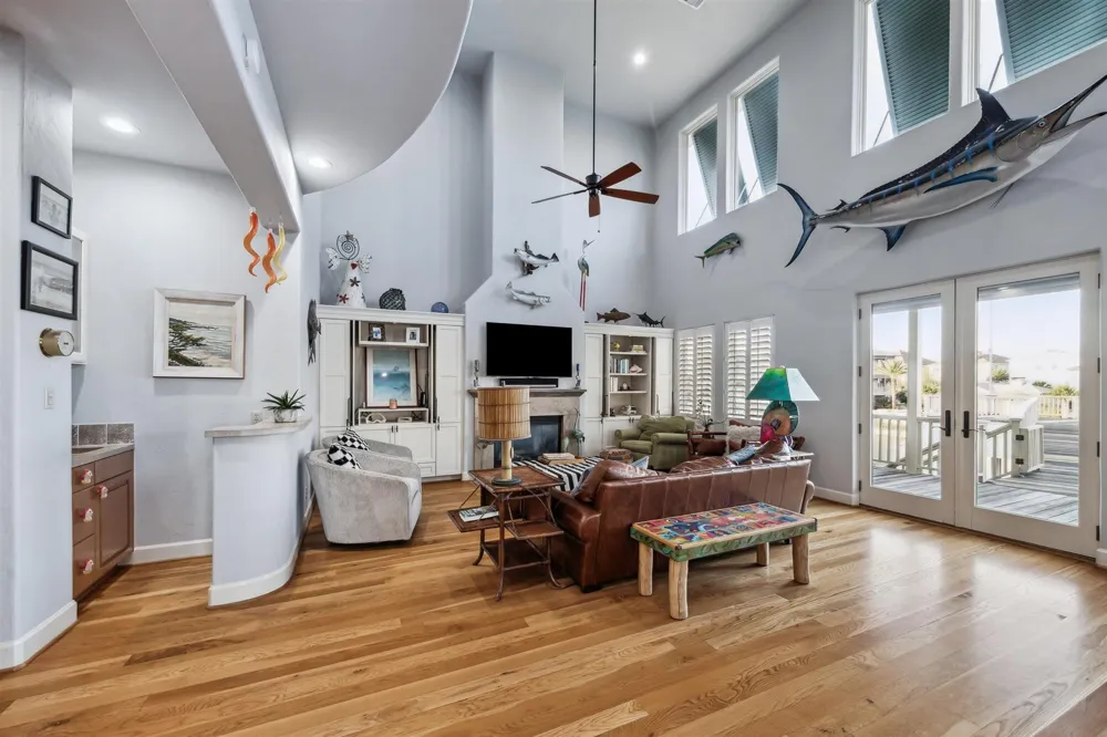 3315 Windlass Court Galveston, TX 77554