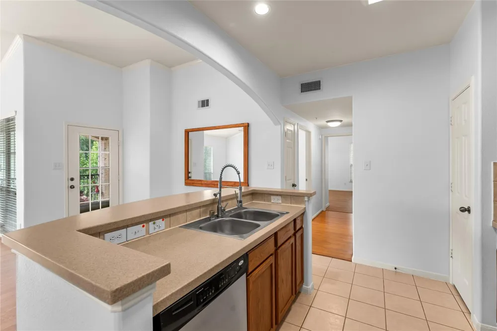 6607 Lake Woodlands Drive #431 The Woodlands, TX 77382