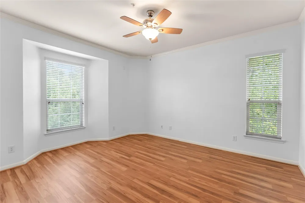 6607 Lake Woodlands Drive #431 The Woodlands, TX 77382