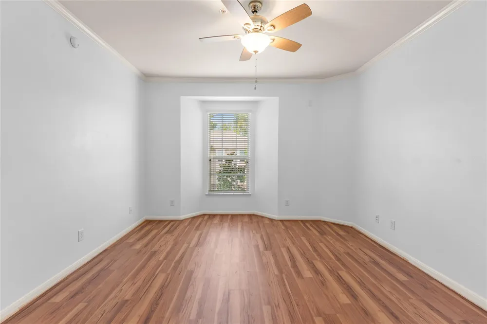 6607 Lake Woodlands Drive #431 The Woodlands, TX 77382
