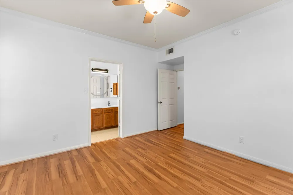6607 Lake Woodlands Drive #431 The Woodlands, TX 77382