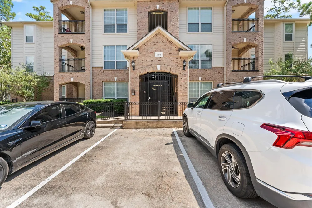6607 Lake Woodlands Drive #431 The Woodlands, TX 77382