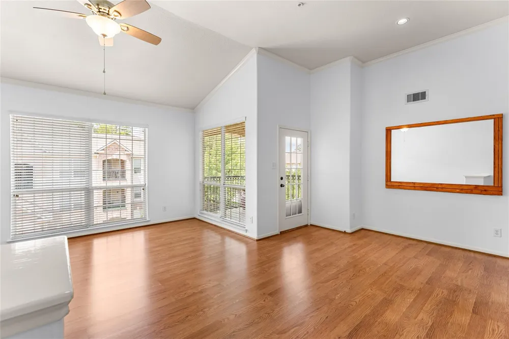 6607 Lake Woodlands Drive #431 The Woodlands, TX 77382