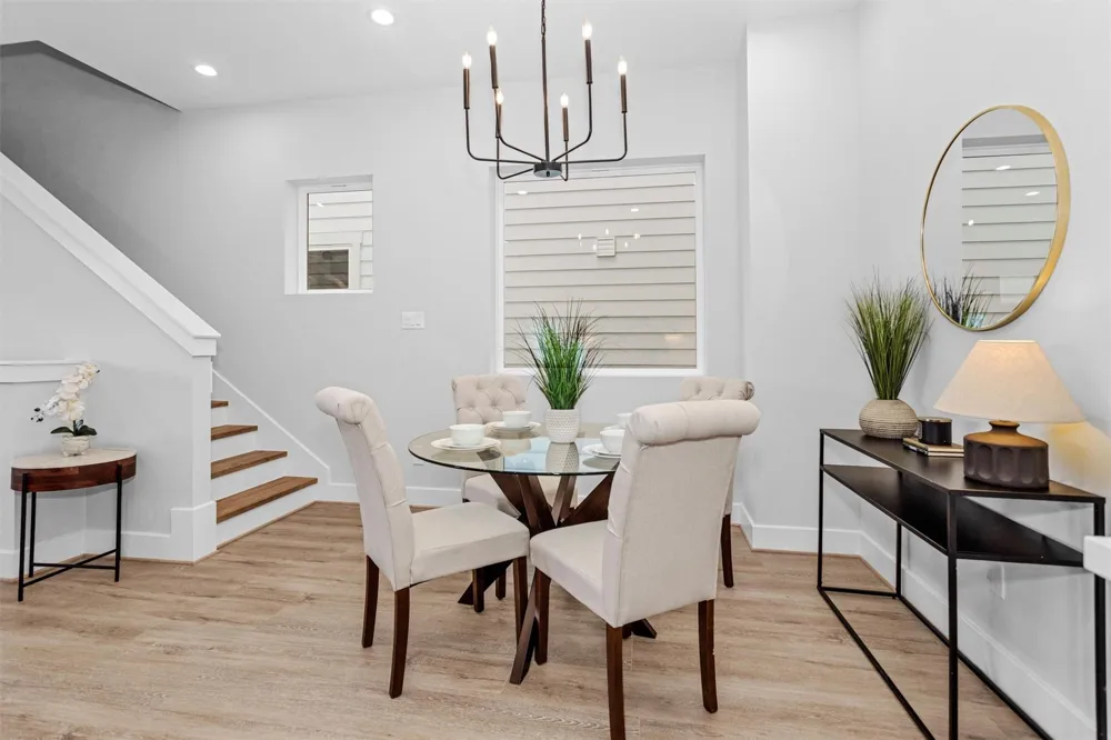 806 Schweikhardt St Houston, TX 77020