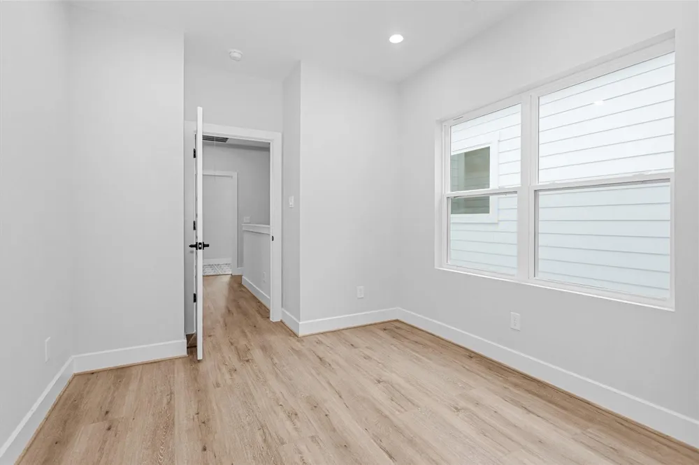 806 Schweikhardt St Houston, TX 77020