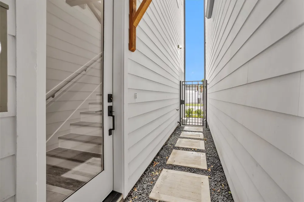 806 Schweikhardt St Houston, TX 77020