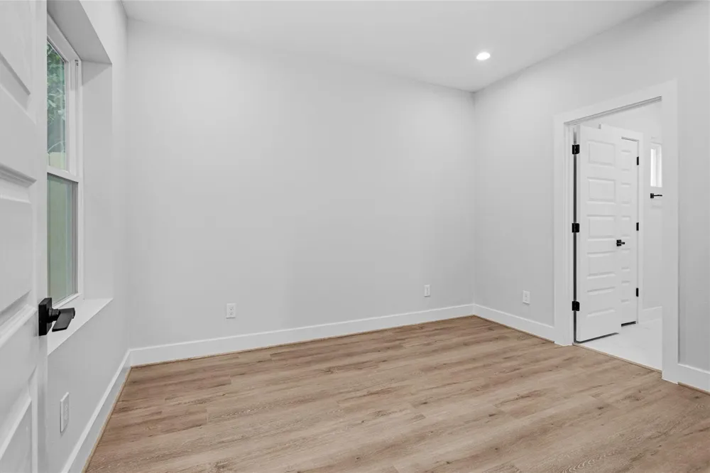 806 Schweikhardt St Houston, TX 77020
