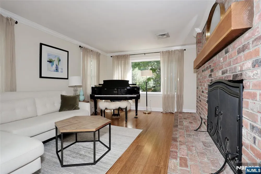 801 Blanch Avenue Norwood, NJ 07648